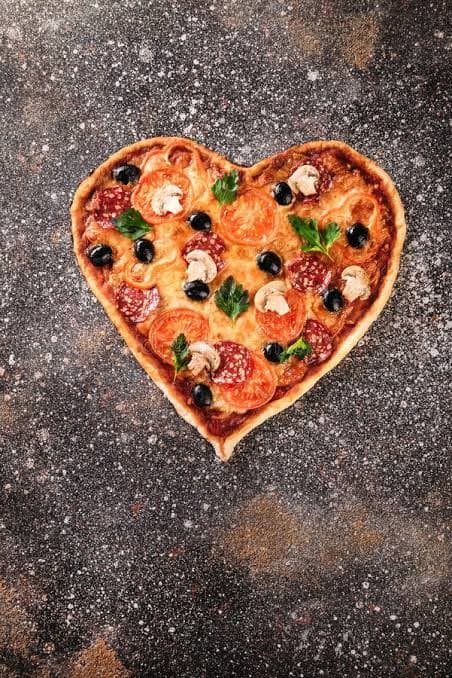 Love Star Pizza